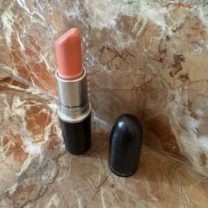 MAC Cosmetics Lustre Lipstick - Classical A96